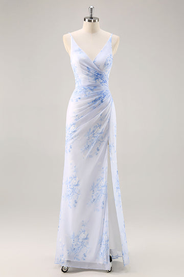 Vestido largo de dama de honor de gasa fruncida floral azul con abertura